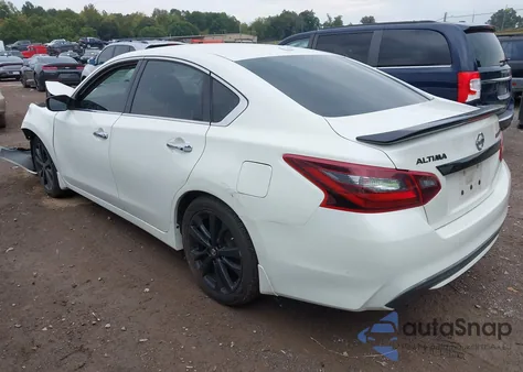 2018 Nissan Altima 2.5 Sr z USA, uszkodzony, nr VIN 1N4AL3AP3JC294525